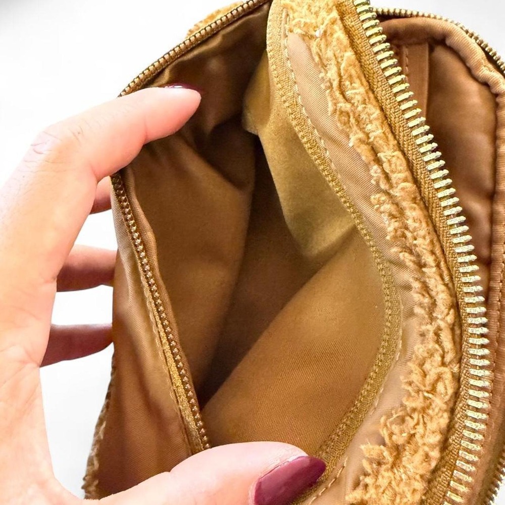 Lululemon Brown Sherpa Belt Bag - Picture 7 of 7